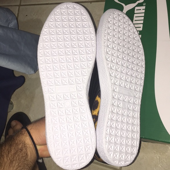 Puma Clyde Suits Shoes Black & White Orange - Picture 5 of 8